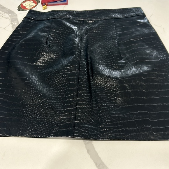 Blank NYC faux croc mini skirt size 26 - Picture 5 of 5